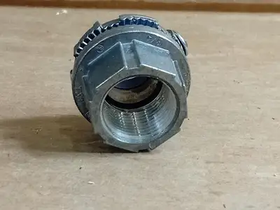 NEW THOMAS & BETTS H075GR-C