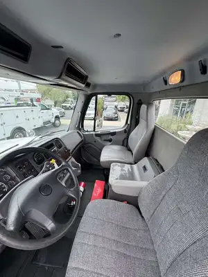 Used 2019 FREIGHTLINER M2 Carhaulers California US | Commerce Truck Equipment Sales #1547769