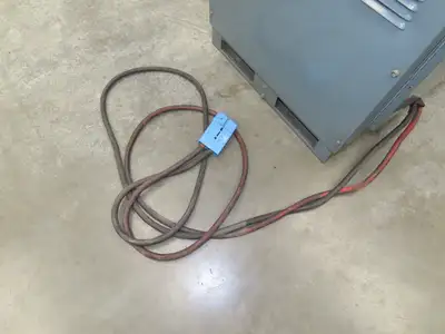 Hobart 725C324 Forklift Battery Accu-Charger 48V 601-725Ah 145A 208/240/480V 3Ph