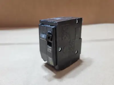Used SQUARE D QO220 Switchgears British Columbia CA | Lenmark #1486887