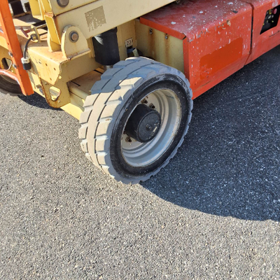 USED 2014 JLG 4069LE