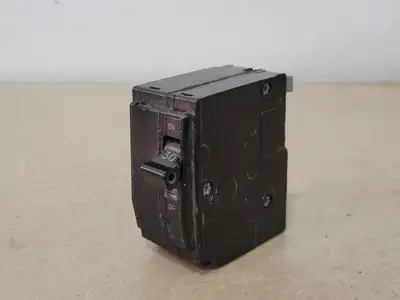 USED SQUARE D QO230