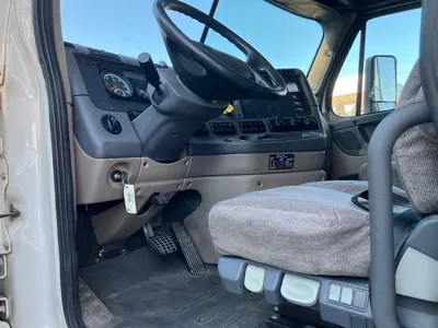 USED 2015 FREIGHTLINER CASCADIA 125