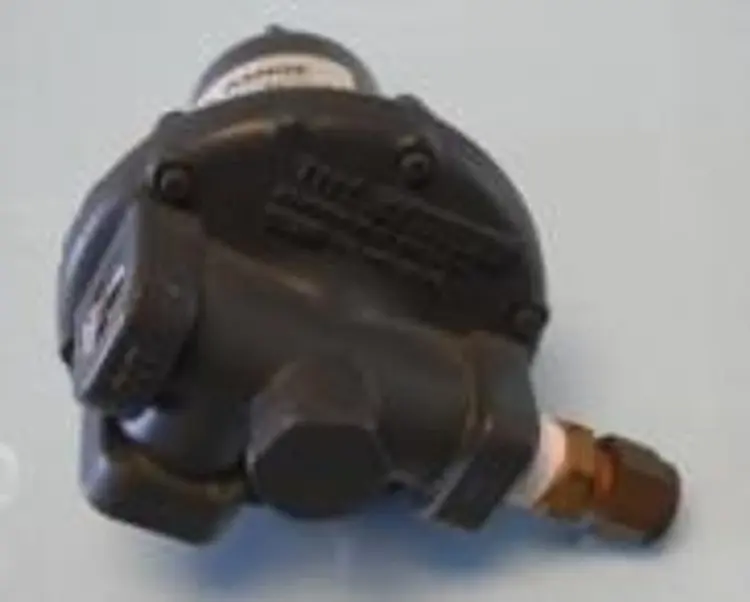 Used Fisher 25-500 Air Pressure Regulators Texas US | Bamko Surplus Process Equipment #933756