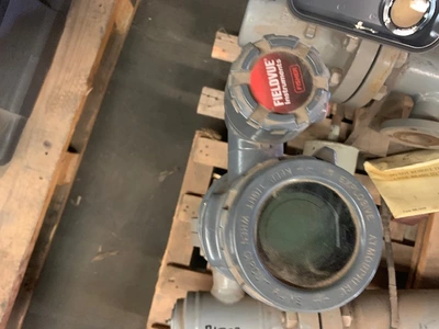 Fisher DLC3010-249 Level Controller and Transmitter Sensor