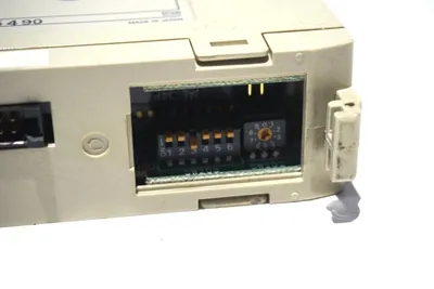 USED OMRON C200H-TC001 TEMPERATURE CONTROL MODULE C200HTC001
