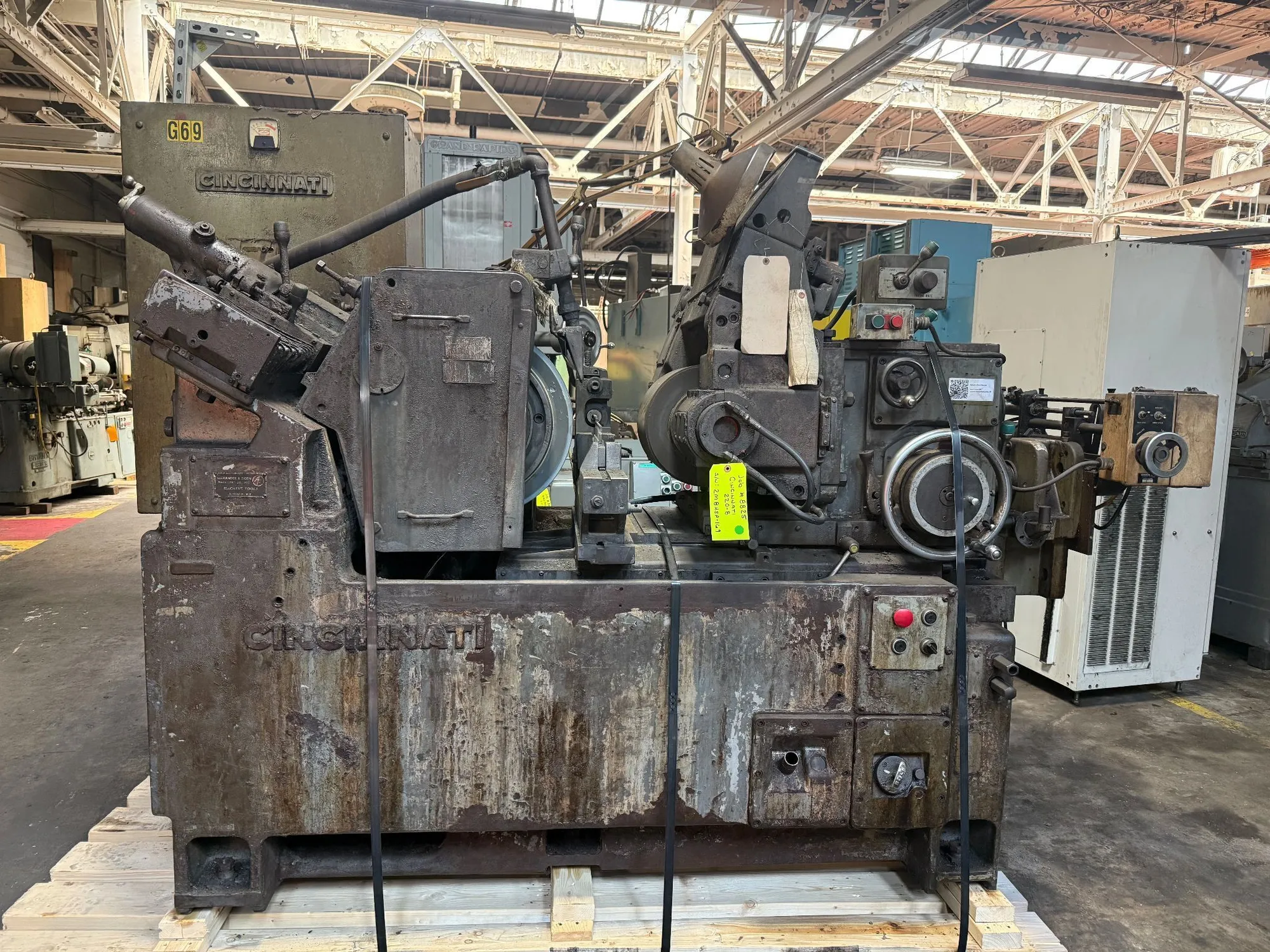 USED 1964 CINCINNATI # 220-8