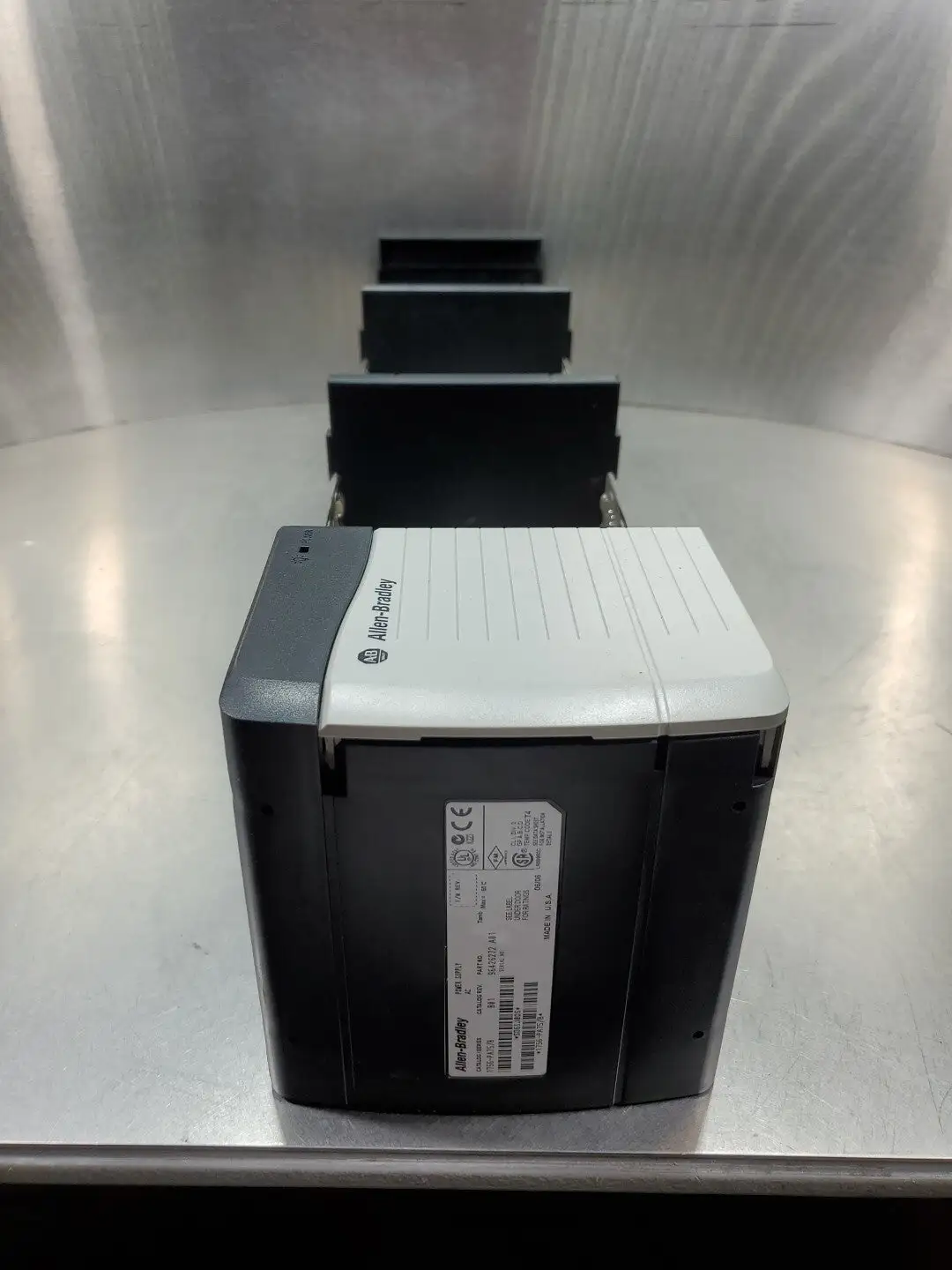USED Allen-Bradley 1756-A17/B