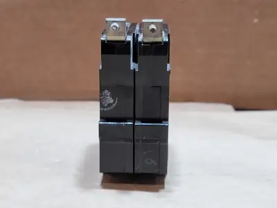 20 Amp, 2 Pole, 120/240 Volts CIrcuit Breaker
