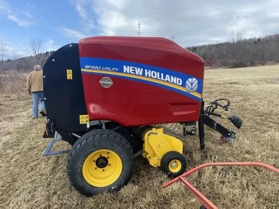 Used 2024 NEW HOLLAND RF440 UTILITY Square Balers Maine US | Beauregard Equipment #1511360