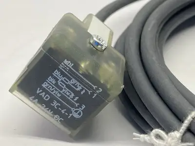 VAD3C-4-1-228/5 M | Valve Connector Single Ended Cordset 5m - New Other