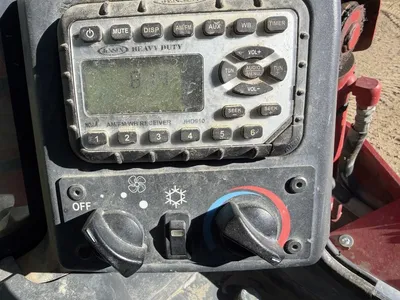 Used 2022 TAKEUCHI TL12V2 CR VERTICAL LIFT SKIDSTEER Skid Steer Loaders Alberta CA | Adcock Equipment #1418139