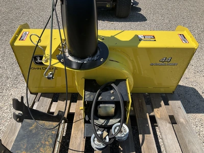 Used JOHN DEERE X300 Mowers Michigan US | Miedema Asset Management Group #1337425