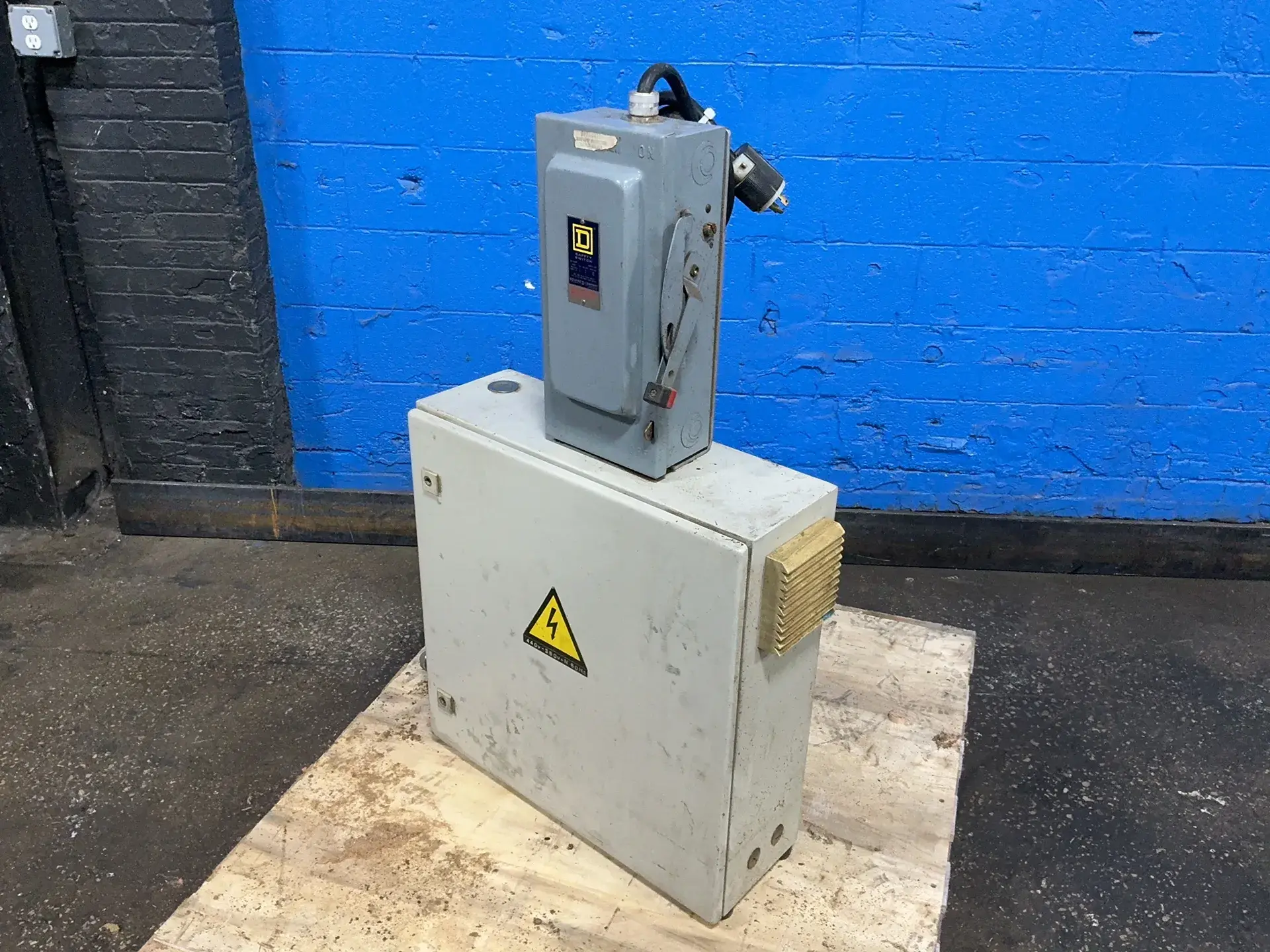 Used RITTAL AE 1060 Electrical Boxes Ohio US | HGR 24 #1437881