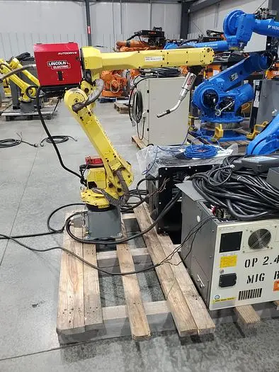 Used 2013 FANUC ARCMATE 100IC/6L Robots Ohio US | Six Axis Solutions #397843