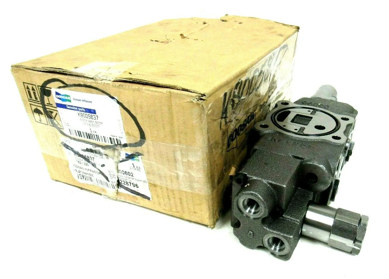 NEW DOOSAN K9005837 BLOCK ASSY; BOOM