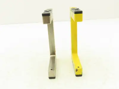 Banner SLM80P6Q Fork Slot Proximity Sensor Fixed-Distance 80mm Width  Lot of 2