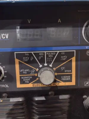 USED MILLER XMT 456 CC/CV