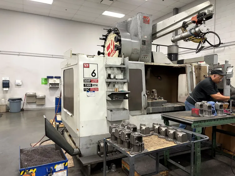 Used 2006 HAAS VF-6 Vertical Machining Centers Illinois US | Revelation Machinery #401714