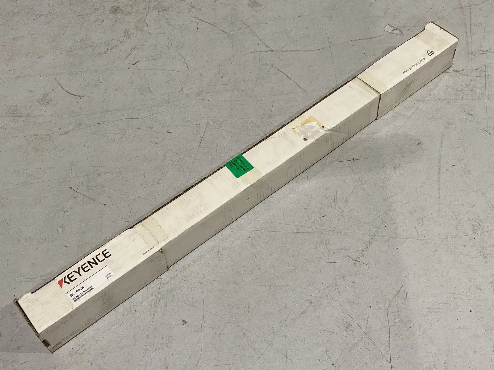 GL-R52H | Keyence  Safety Light Curtain Main Unit Hand Protect Type 52 Optical Axes - New