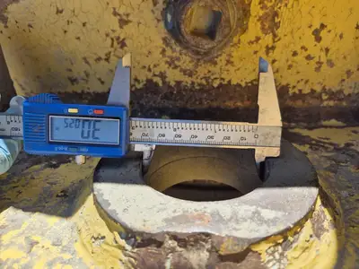 USED KOMATSU 561-22-62713
