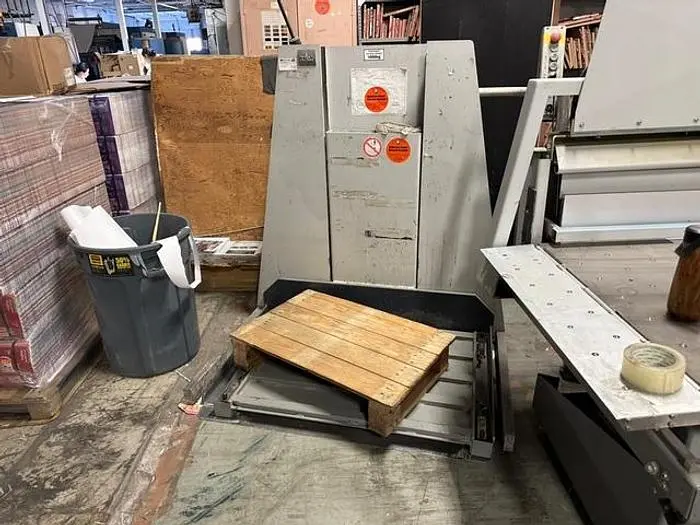 Used 2004 POLAR LW-1000-4 PAPER PILE LIFT Paper Cutters Illinois US | Capital Equipment Solutions #468472