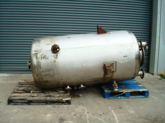 2000 L S/S Vertical Pressure Vessel