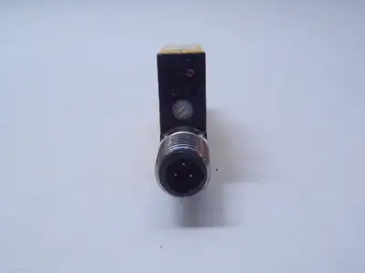 Used BANNER MINI-BEAM: Visible Red 650 nm Glass Transducers Michigan US | Maverick Industrial Sales #1401108