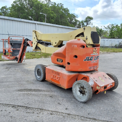 USED 2013 JLG E400AJPN