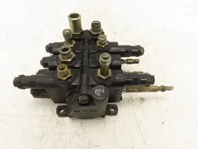 Nissan CWP02L25S Forklift Hydraulic Control Valve 21030-35599