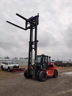 USED EAVES E225 – 22500 LB. FORKLIFT