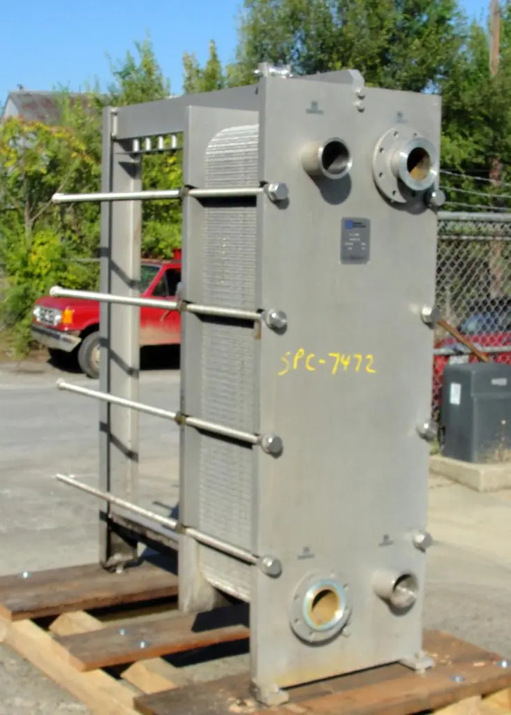 SPC7472  Heat Exchanger 549 sq.ft. Waukesha Cherry Burrell plate heat exchanger, Stainless Steel