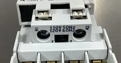USED Allen-Bradley 700-CF220*