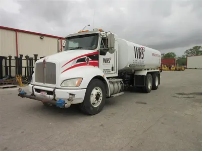USED 2017 Kenworth T370