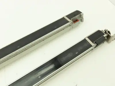 Keyence SL-C36H-R | SL-C36H-T Light Curtain Transmitter Receiver Set 700mm 24VDC