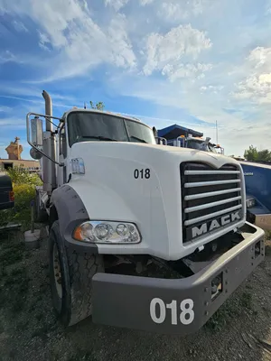MACK Granite Commercial trucks | Iron Listing (1)