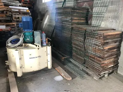 Used 2012 BULLDOG SPARTS INTERNATIONAL 3 AT A TIME Block Making Machines Quebec CA | DIT Equip #1412361