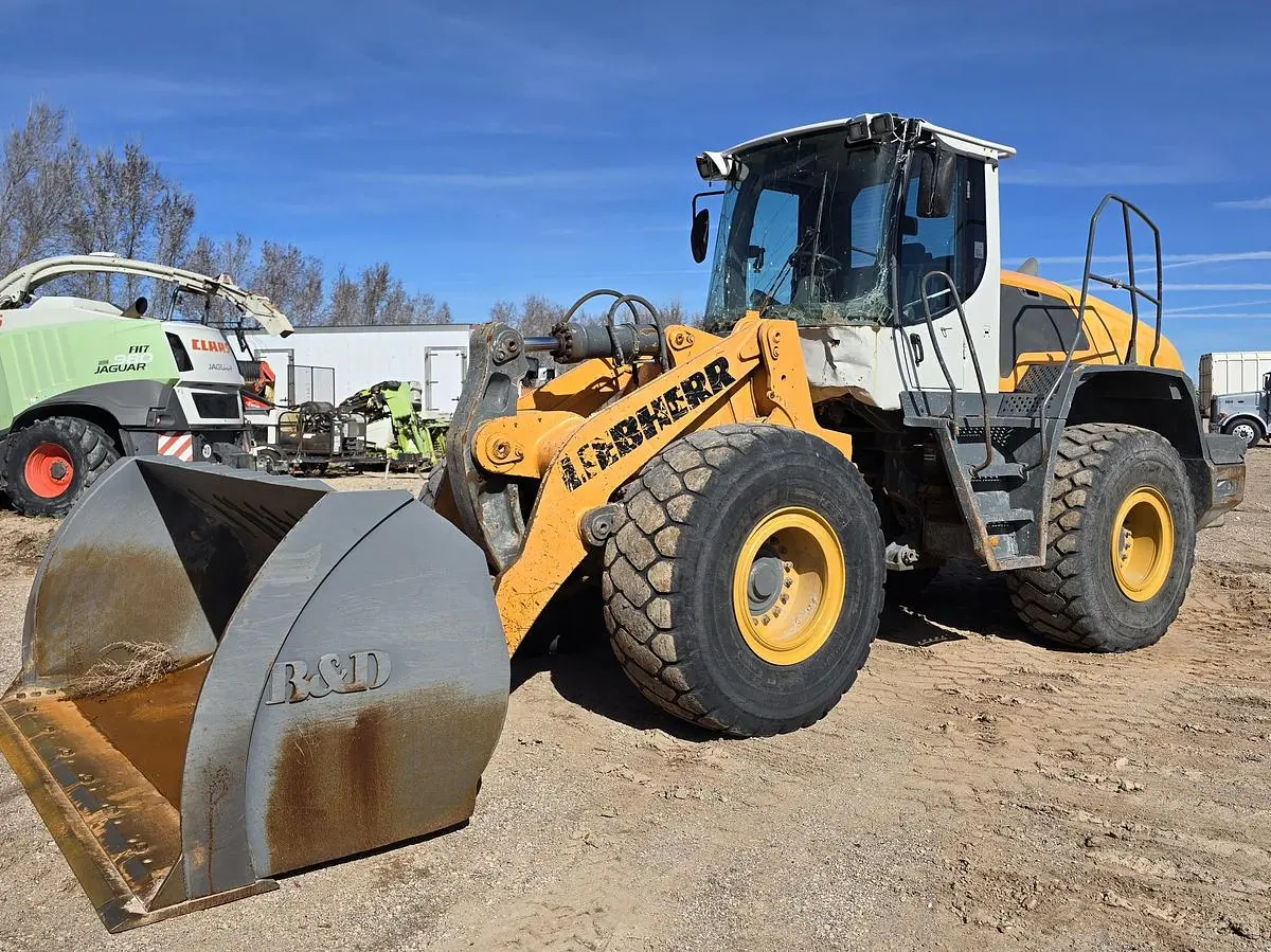 USED 2014 LIEBHERR L550