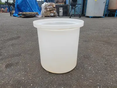 4 x Plastic Tanks