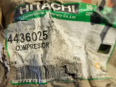 NEW HITACHI 4436025