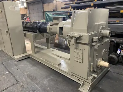 6″ NRM 30:1 Vented – Air Cooled – 400 HP Extruder