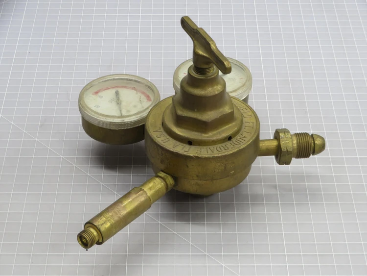 Used UNIWELD _UNKNOWN_ Air Pressure Regulators Texas US | OCO Industrial #1685655