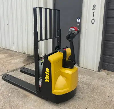 Used 2016 Yale MPB045VGN24T2746 Electric Pallet Trucks New York US | United Lift #1446893
