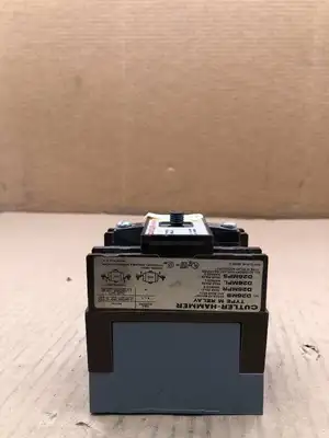Cutler Hammer Type M 4 Pole Relay 10 A 600V ; 10/20V Coil