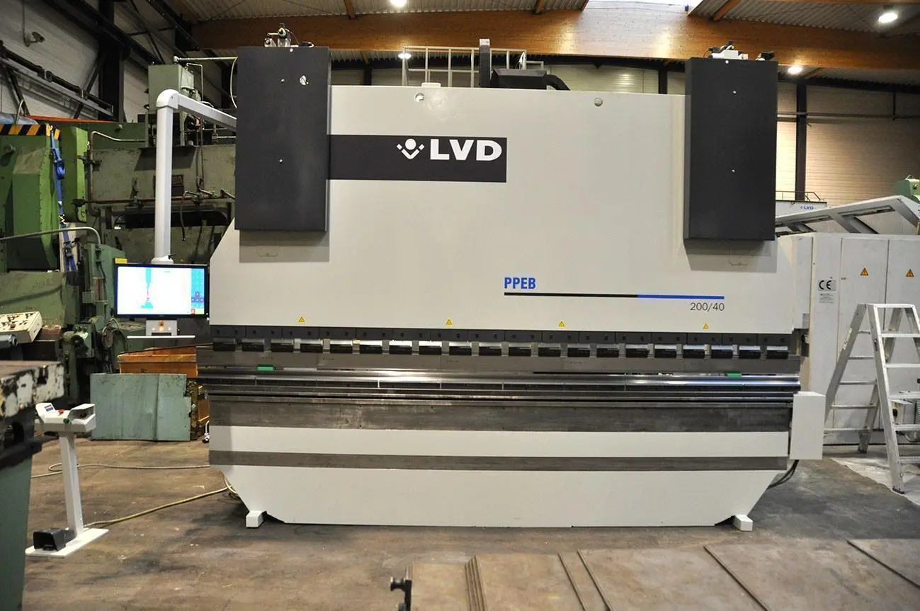 USED LVD PPEB 200 TON X 4100 MM CNC
