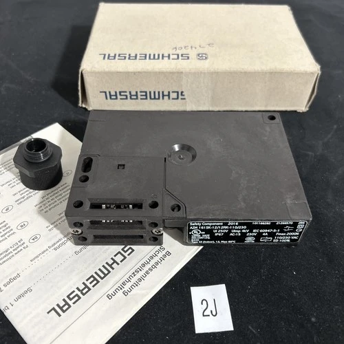 NEW Schmersal AZM 161SK-12/12RK-110/230-2111-1/2566