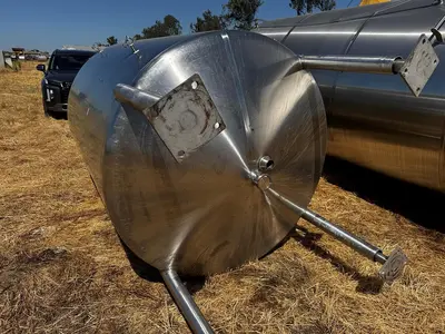 Tank, 1,500 Gallon, Stainless Steel, Vertical, Cherry-Burrell, #5991377