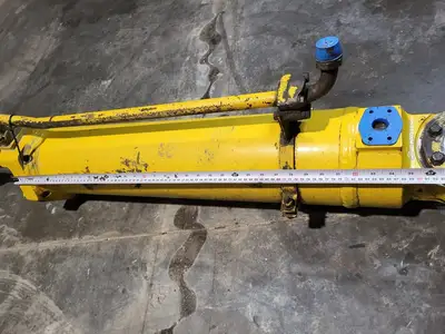 USED KOMATSU EH5933