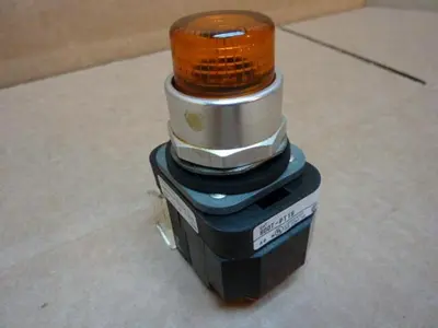 USED ALLEN BRADLEY 800T-PT16 AMBER