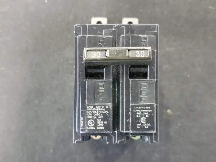 Used SIEMENS B230 Switchgears British Columbia CA | Lenmark #243647